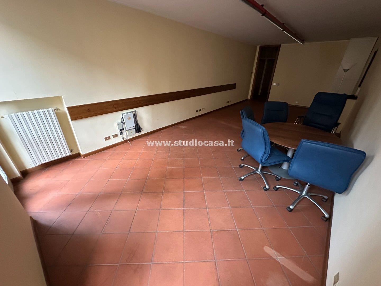 Ufficio in vendita a Crema