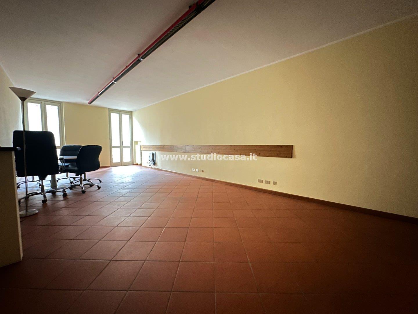 Ufficio in vendita a Crema