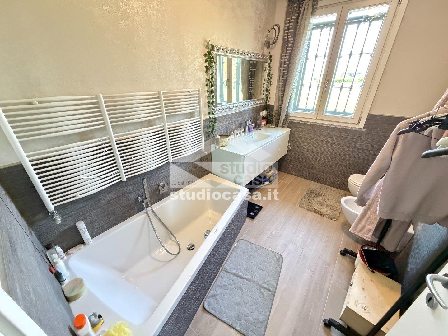 Villa Bifamiliare in vendita a Torlino Vimercati