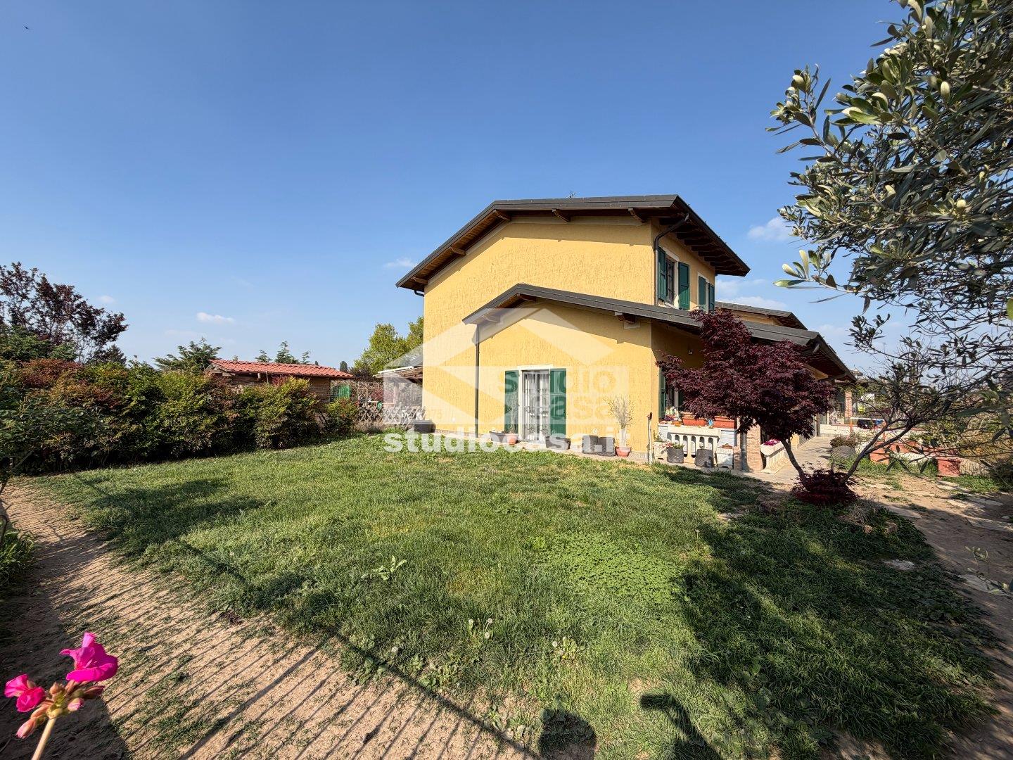 Villa Bifamiliare in vendita a Torlino Vimercati