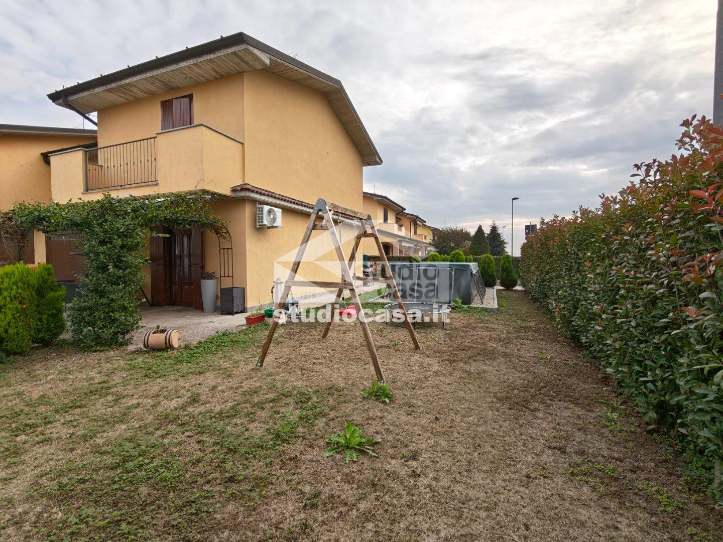 Villa Bifamiliare in vendita a Torlino Vimercati
