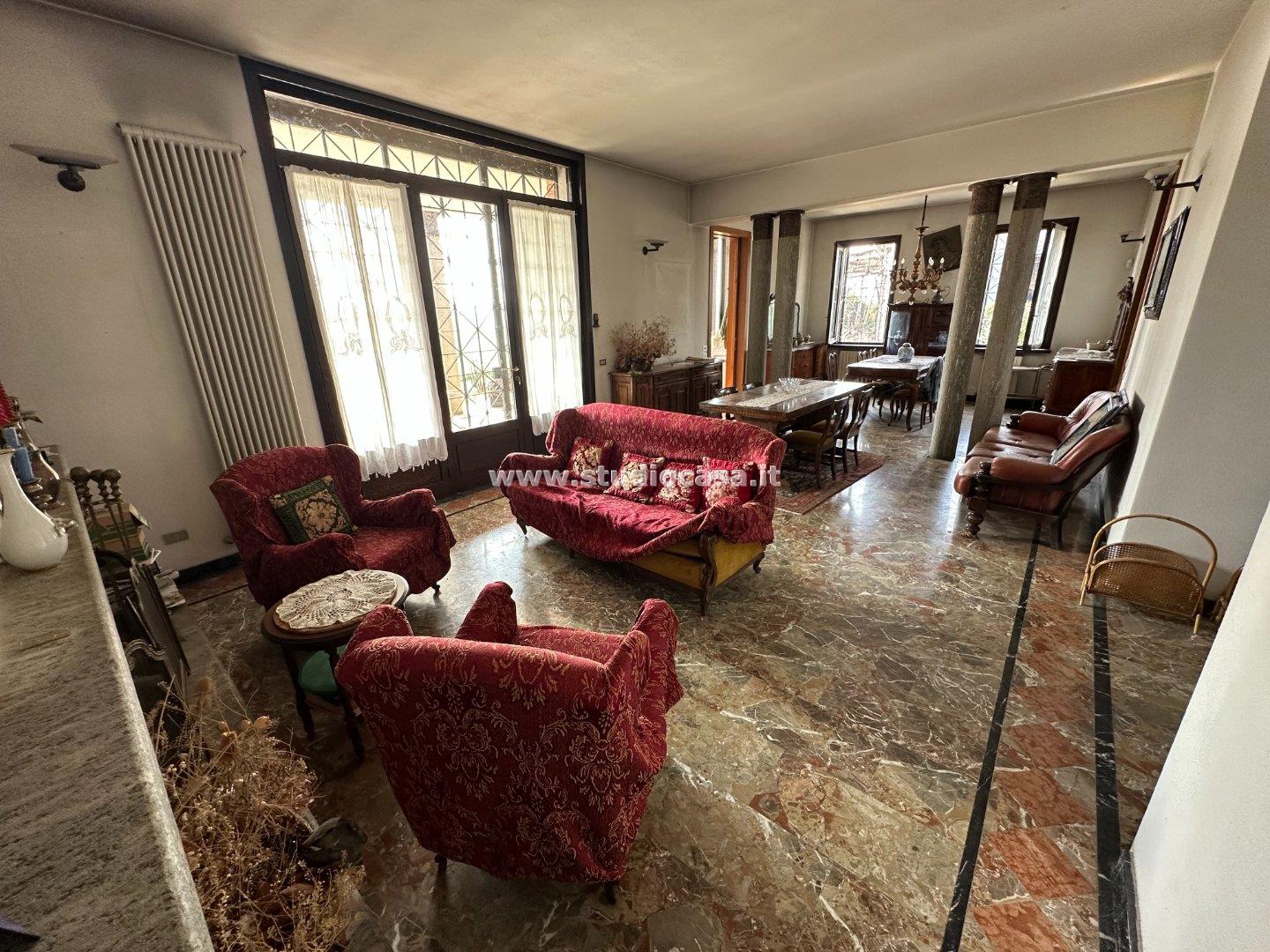 Villa Unifamiliare in vendita a Crespiatica