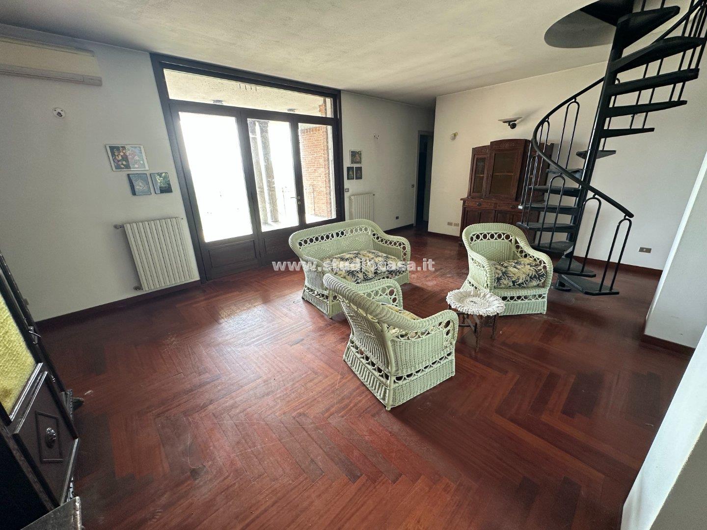 Villa Unifamiliare in vendita a Crespiatica