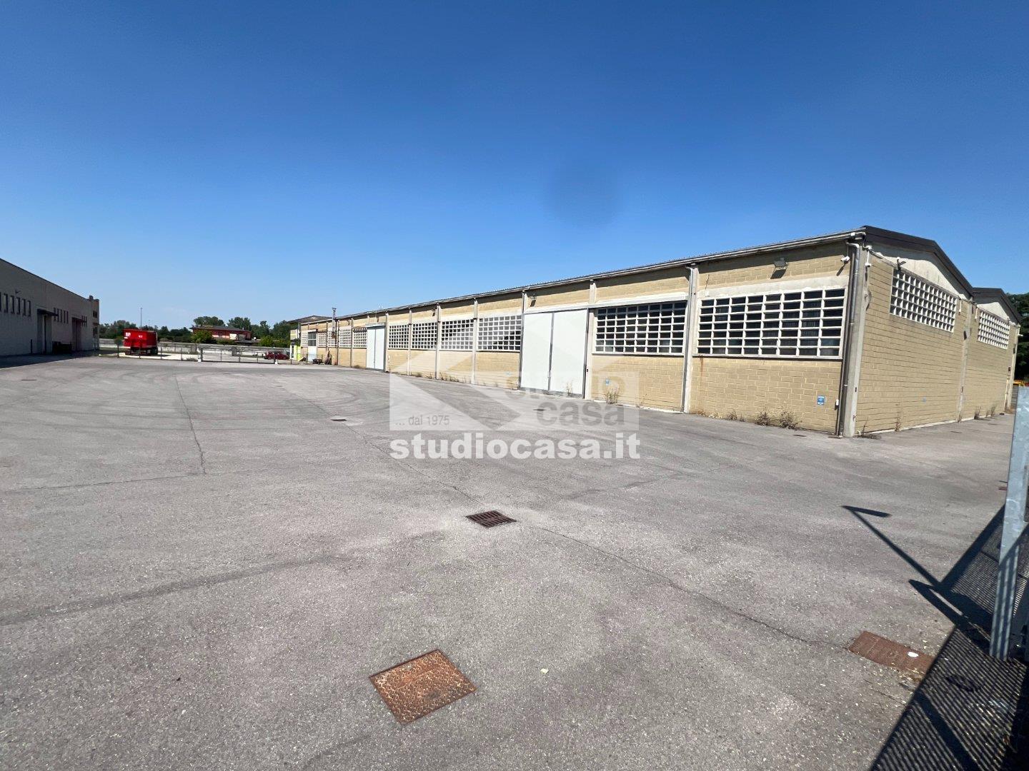Magazzino in affitto a Monte Cremasco