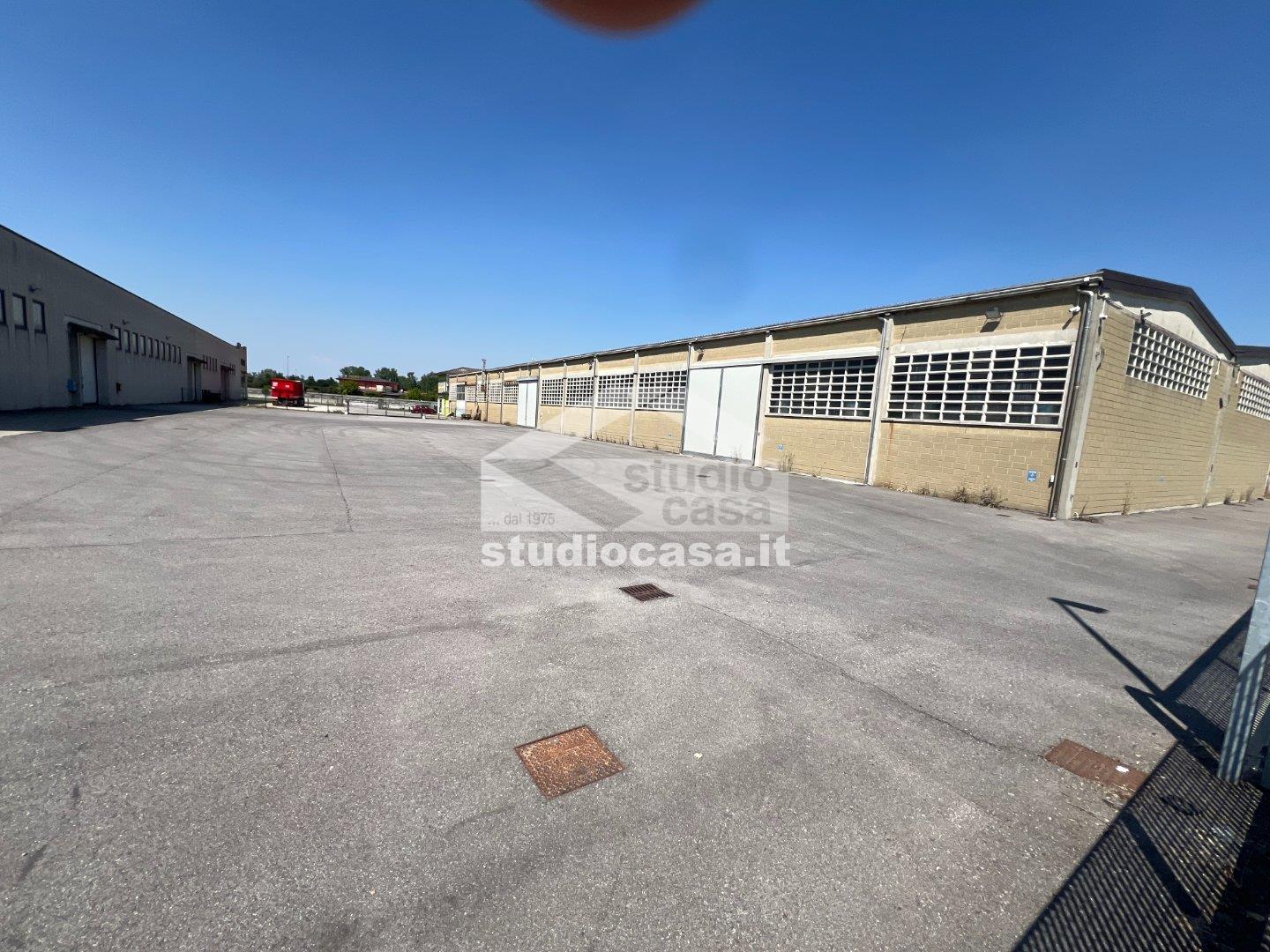 Magazzino in affitto a Monte Cremasco