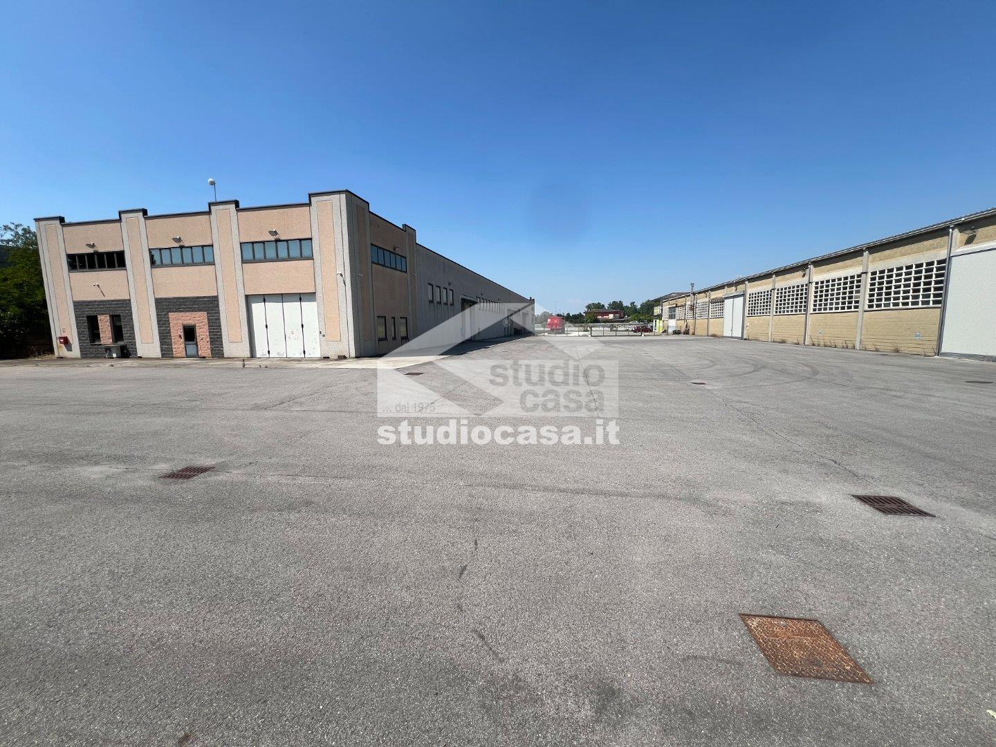 Magazzino in affitto a Monte Cremasco