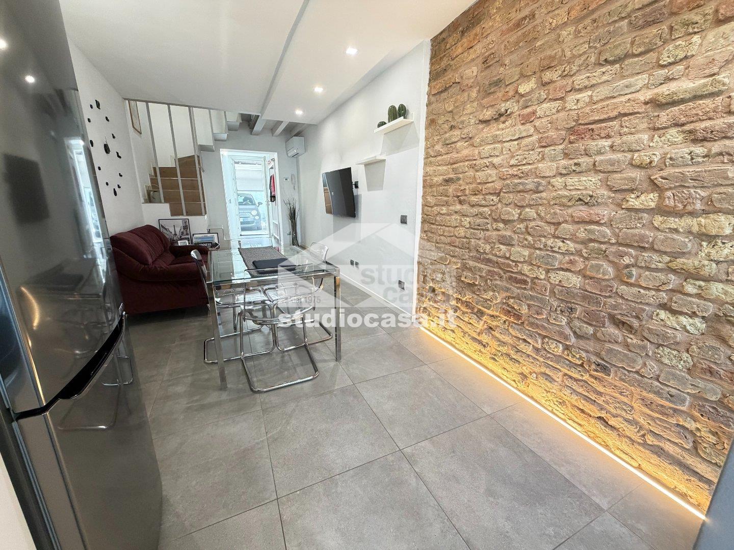 Casa Plurifamiliare in vendita a Crema