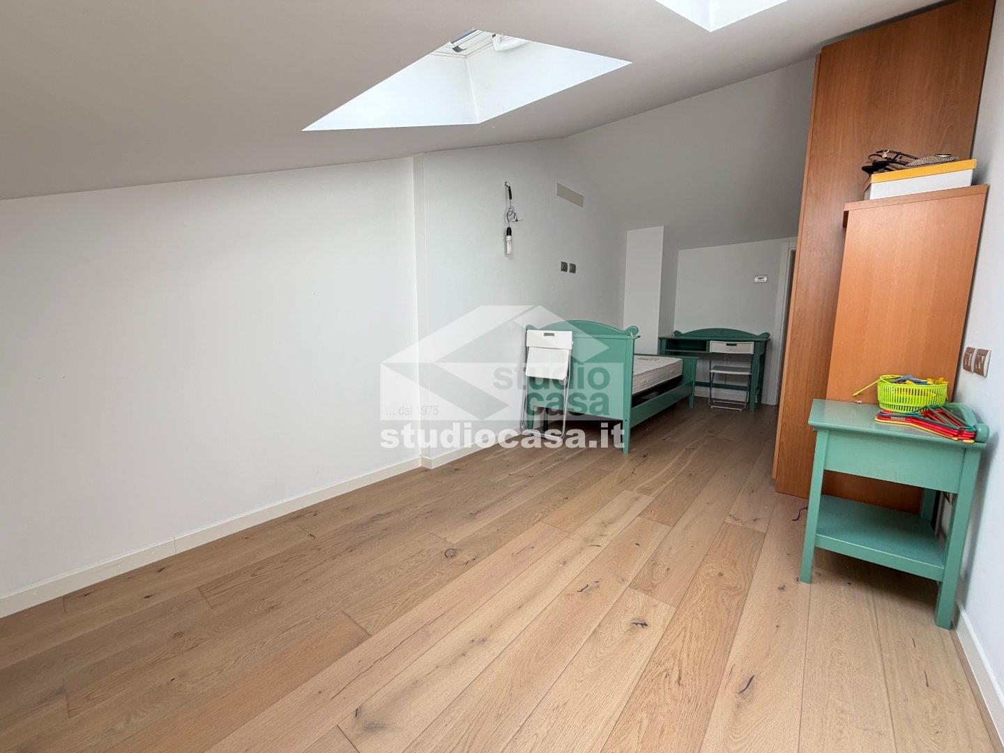 Casa Plurifamiliare in vendita a Crema