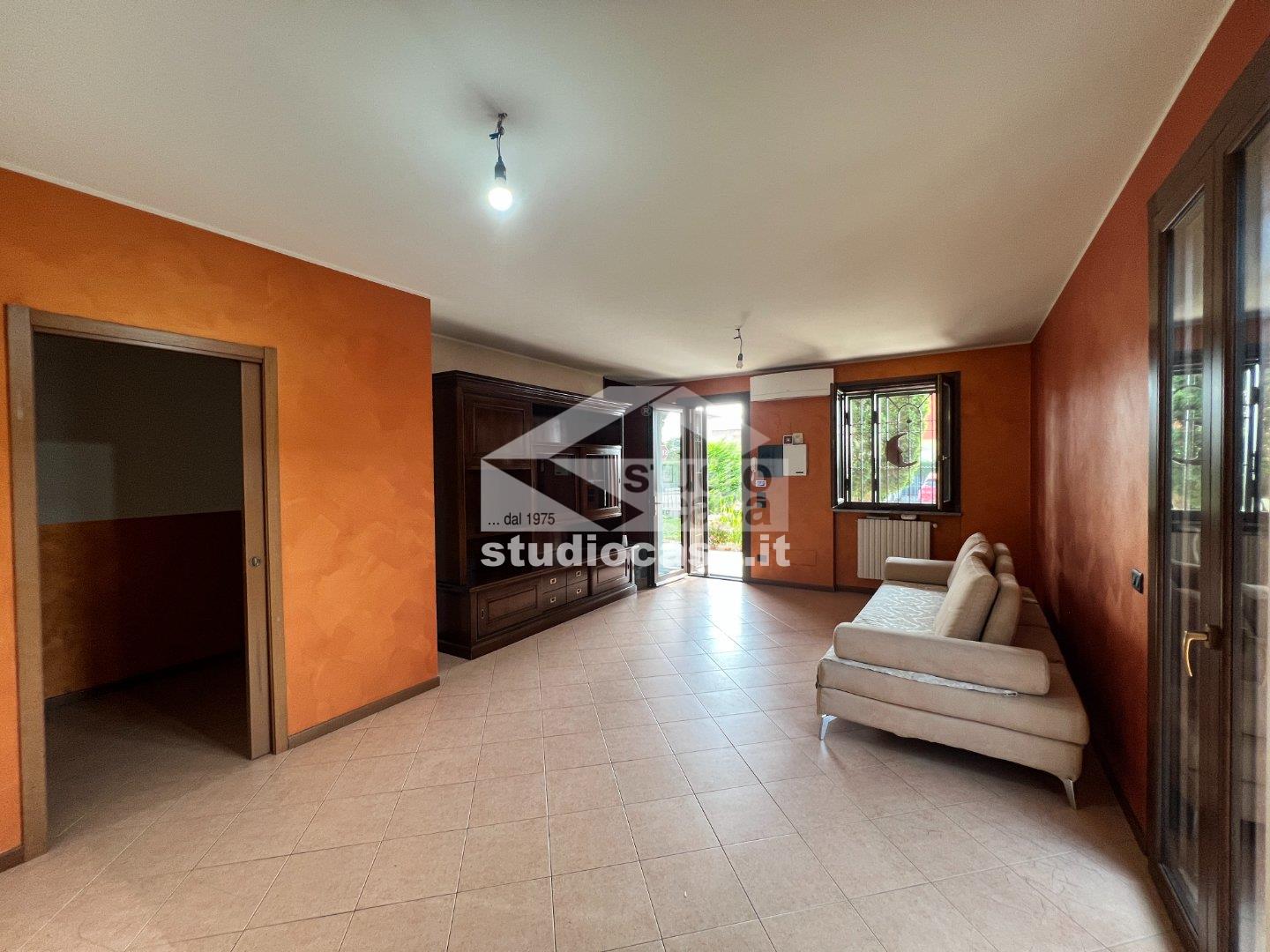 Villa Bifamiliare in vendita a Chieve