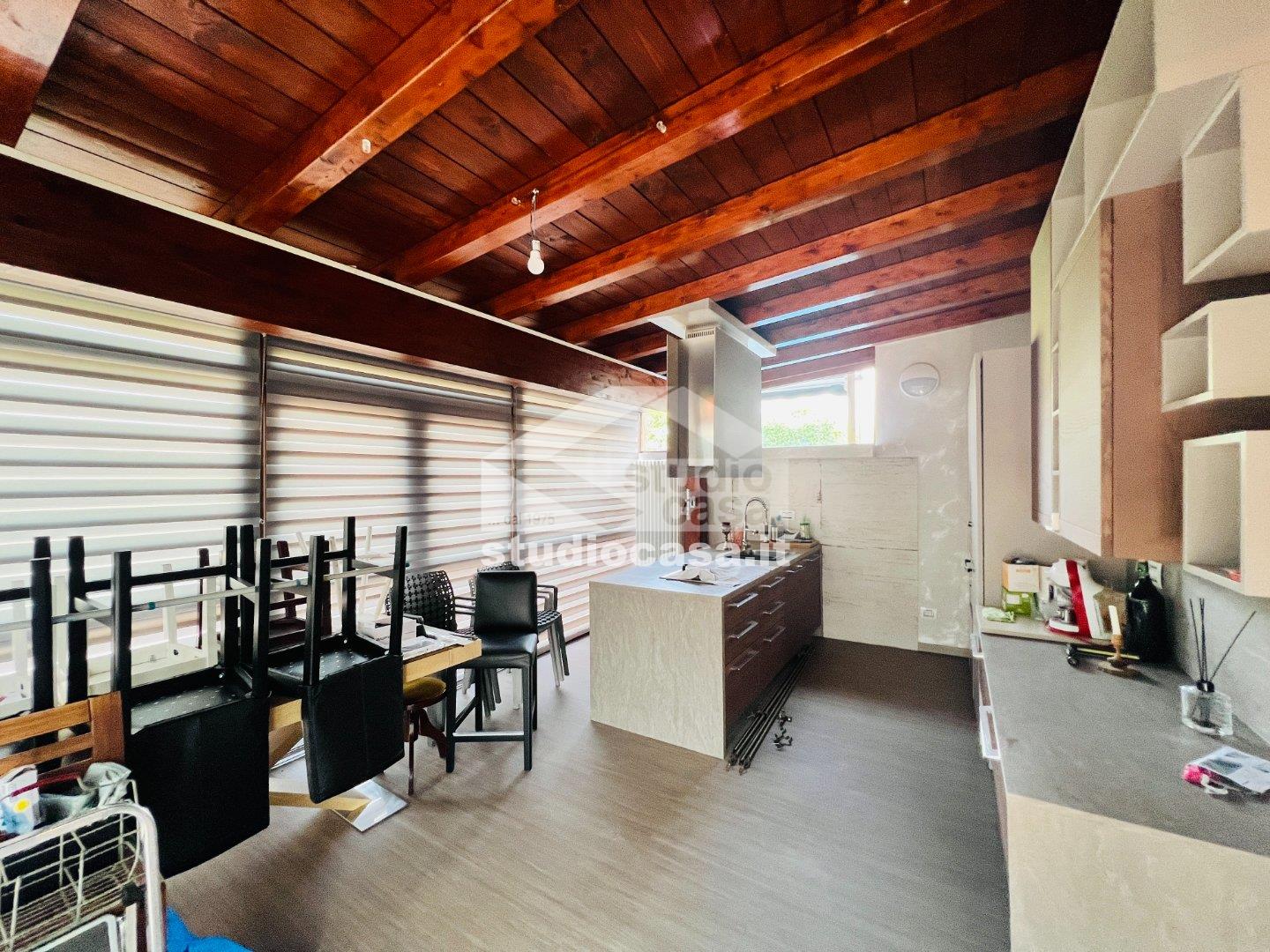 Villa Bifamiliare in vendita a Chieve