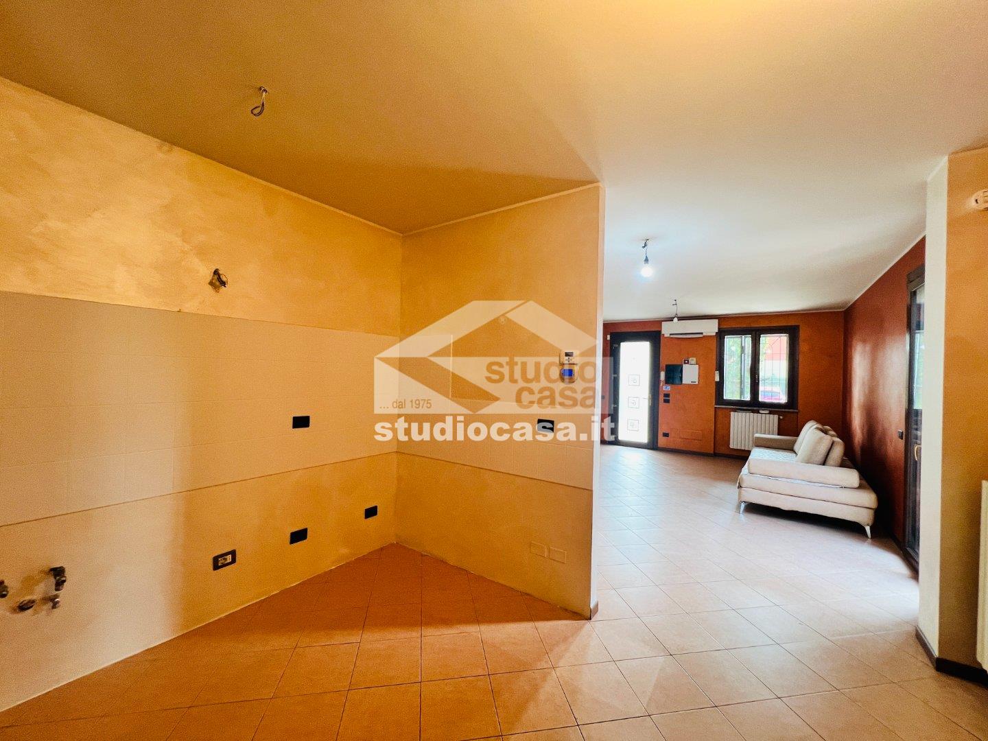 Villa Bifamiliare in vendita a Chieve