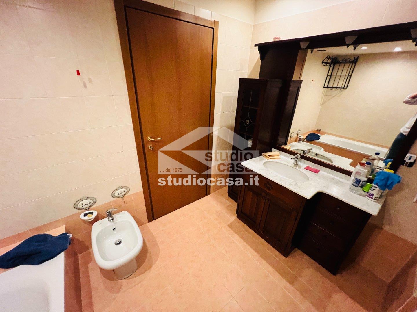 Villa Bifamiliare in vendita a Chieve