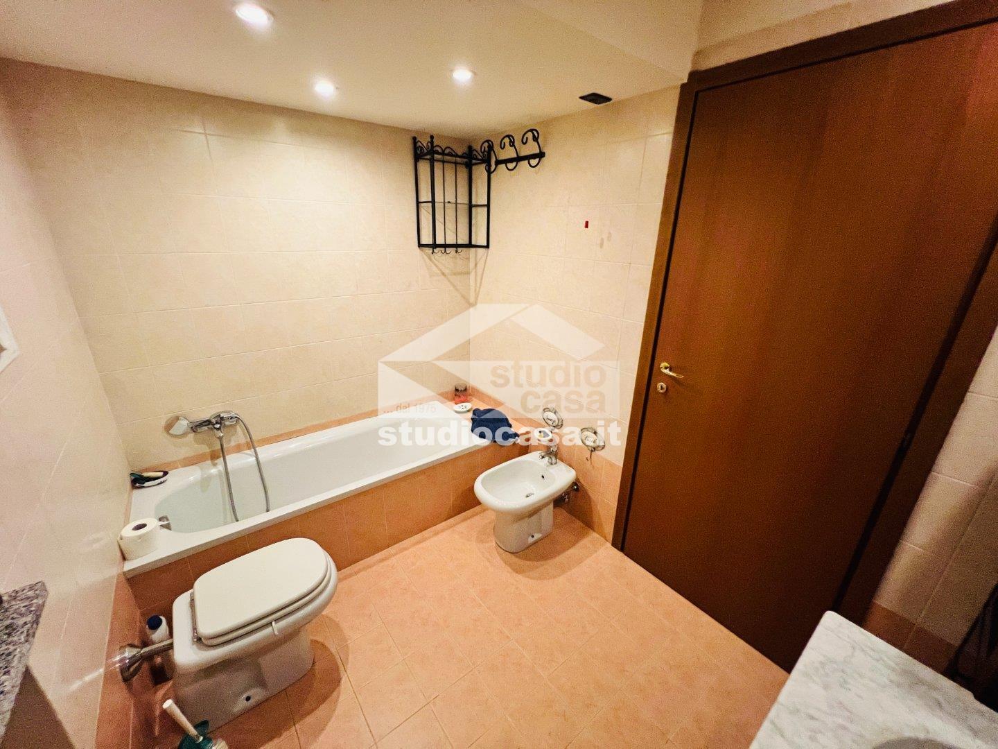 Villa Bifamiliare in vendita a Chieve
