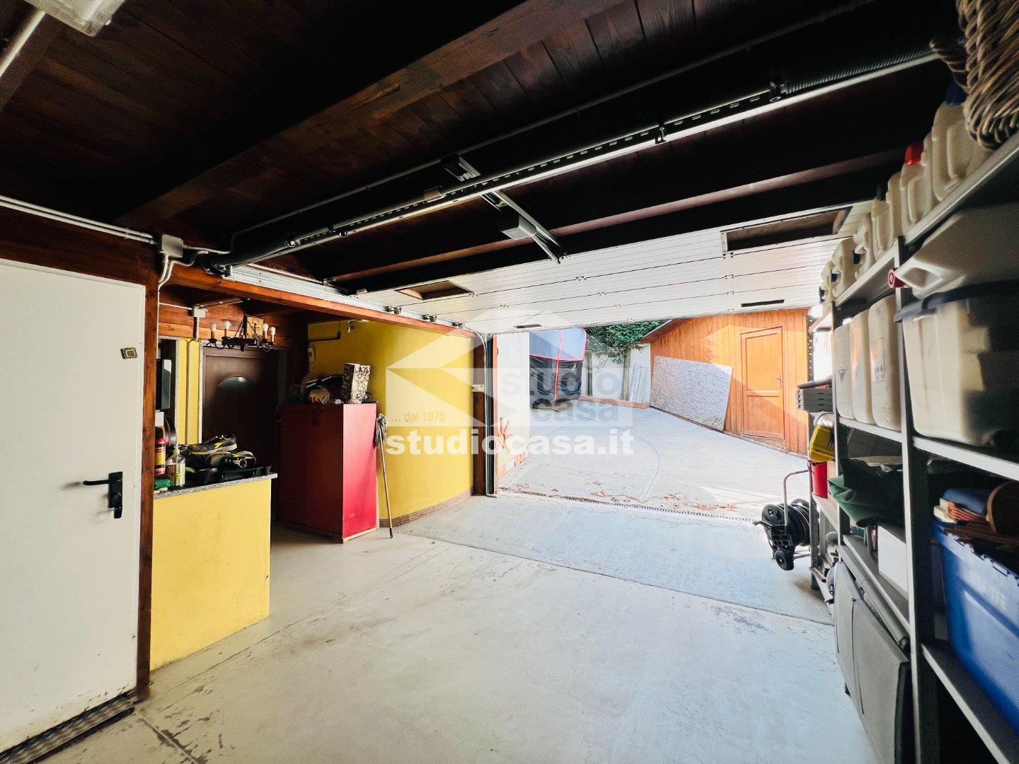 Villa Bifamiliare in vendita a Chieve