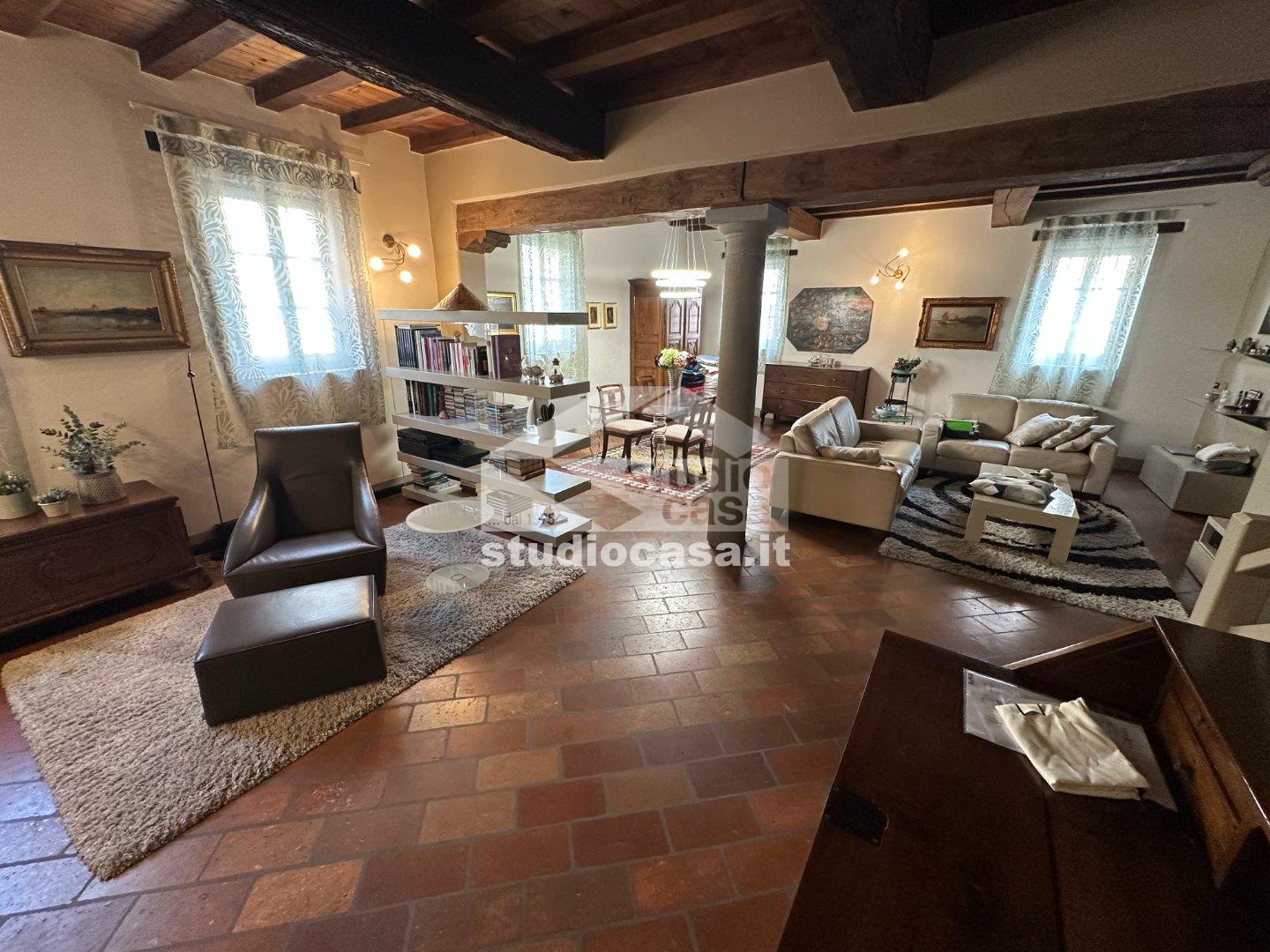 Cascina in vendita a Madignano