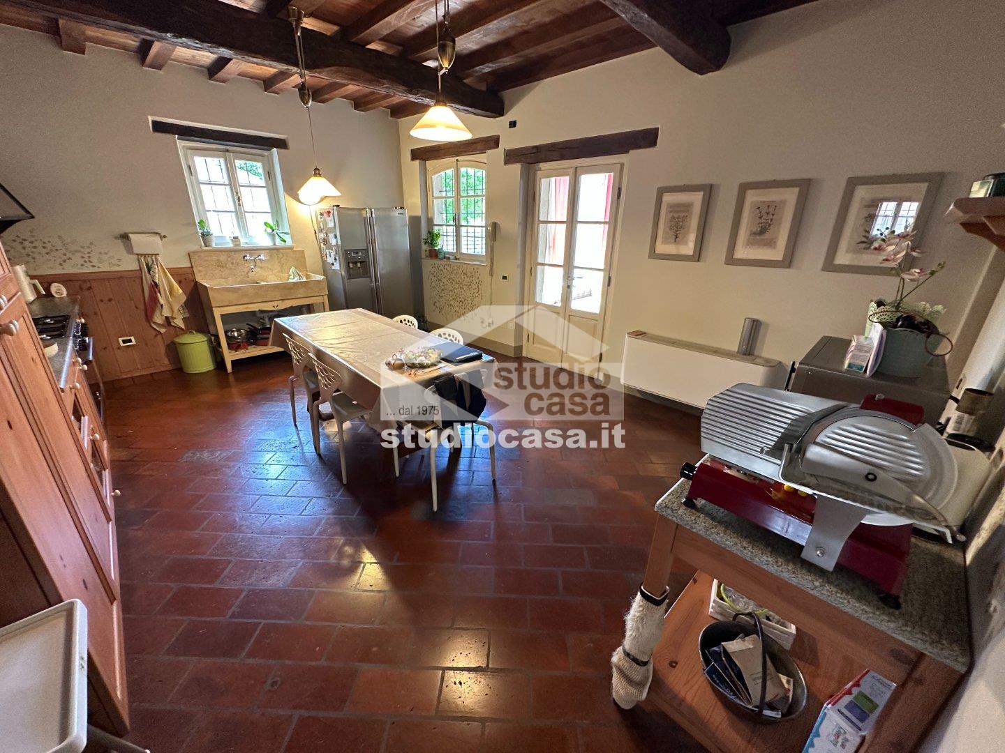 Cascina in vendita a Madignano