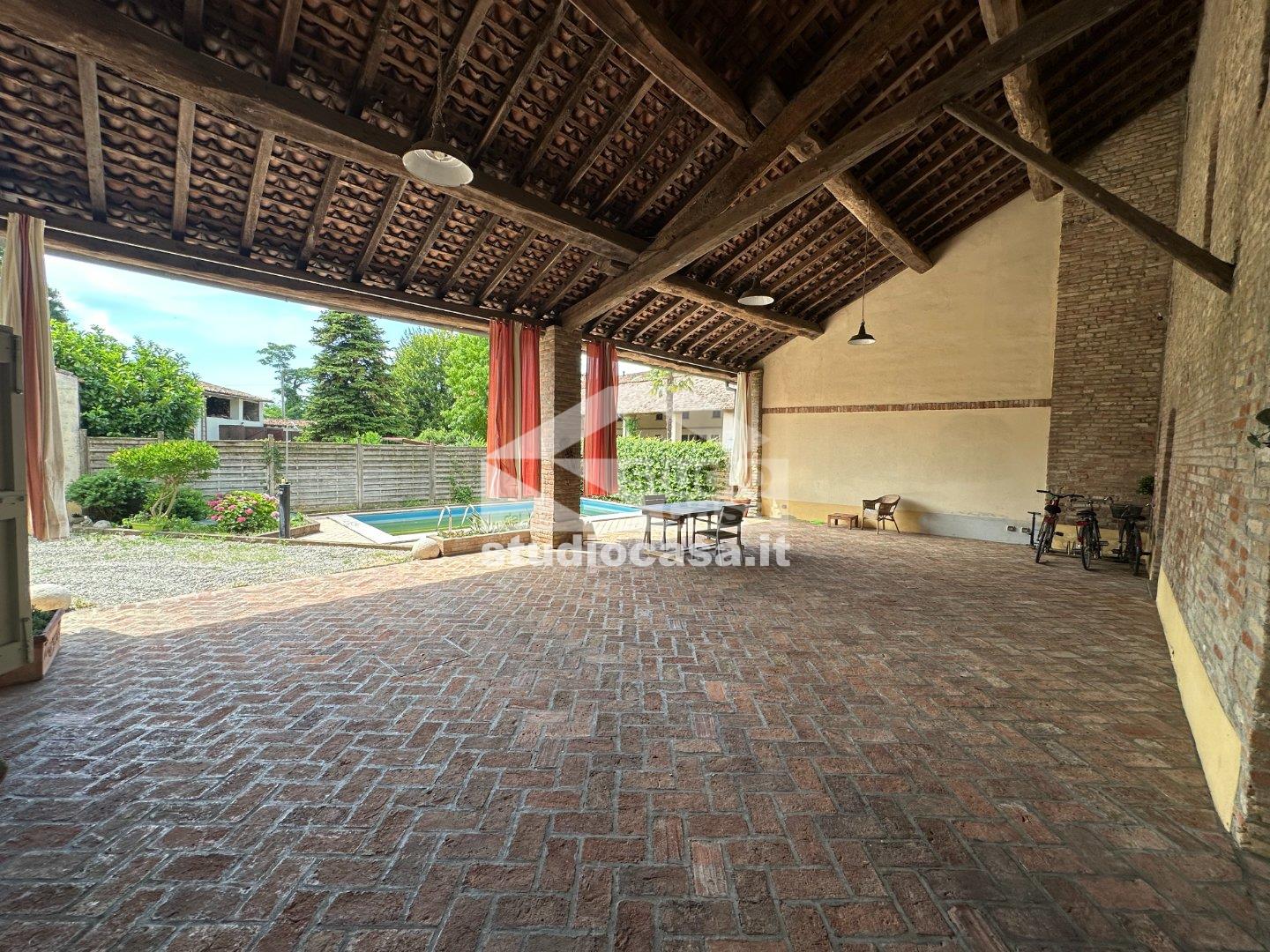 Cascina in vendita a Madignano
