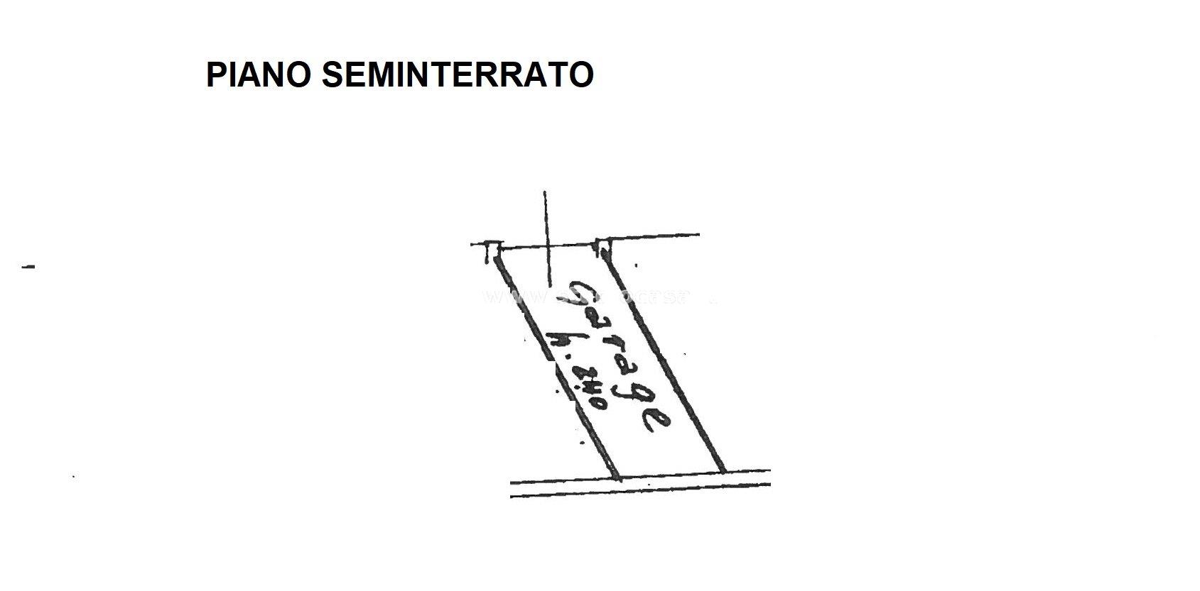 Box / Autorimessa in vendita a Crema