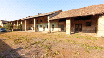 Cascina in vendita a Cremosano