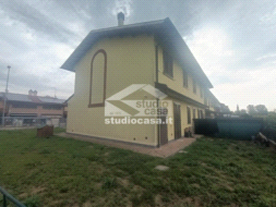 Villa a schiera di testa in vendita a Trigolo