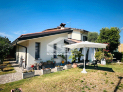 Villa Unifamiliare in vendita a Pianengo