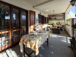 Casa Plurifamiliare in vendita a Pandino