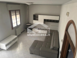 Casa Plurifamiliare in vendita a Crema
