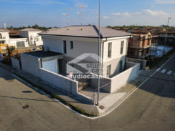 Appartamento in Villa in vendita a Crema