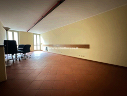 Ufficio in vendita a Crema