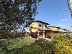 Villa Bifamiliare in vendita a Torlino Vimercati