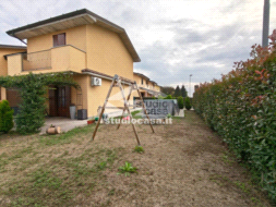 Villa Bifamiliare in vendita a Pandino