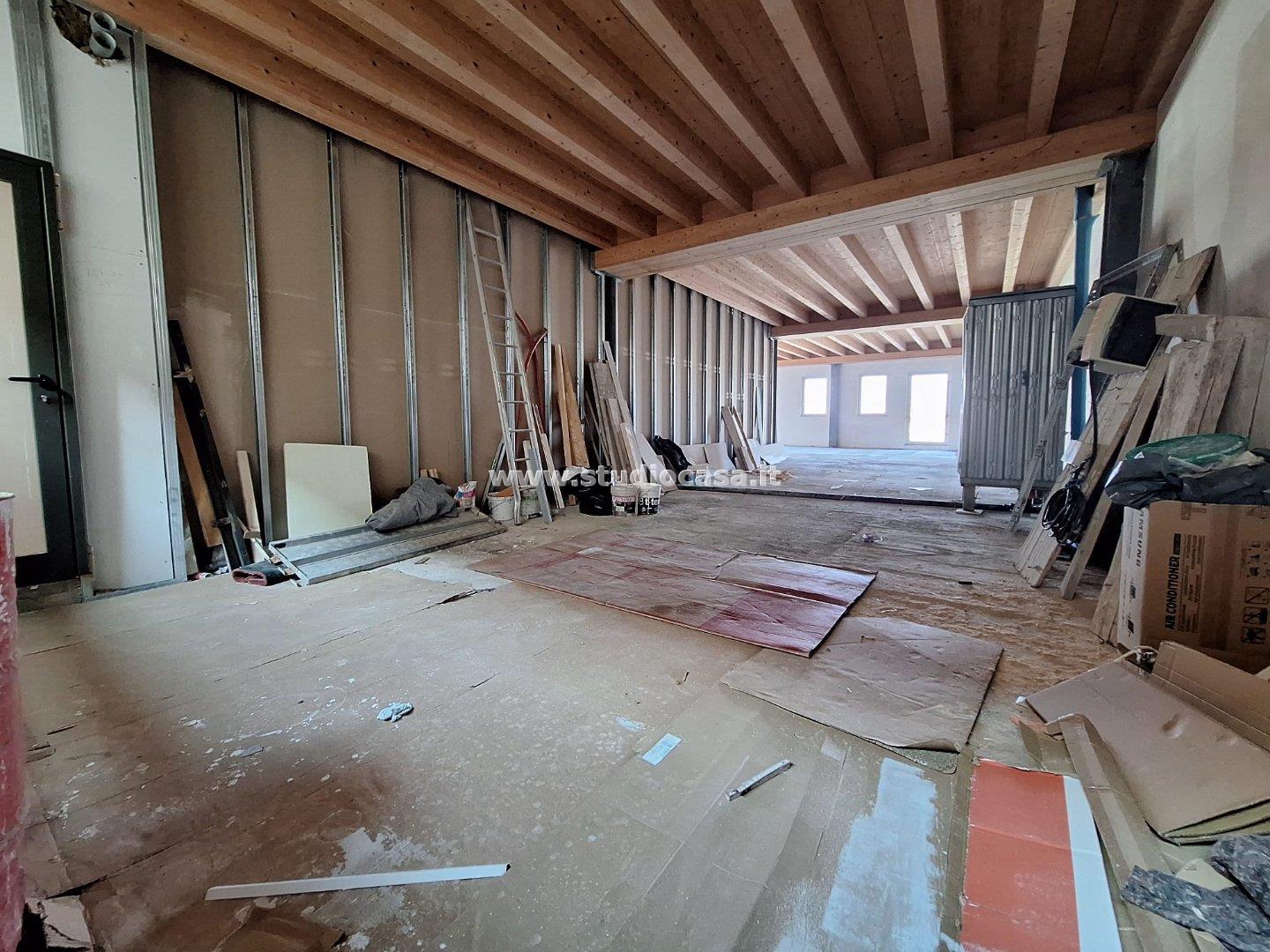 Negozio in affitto a Bolgare