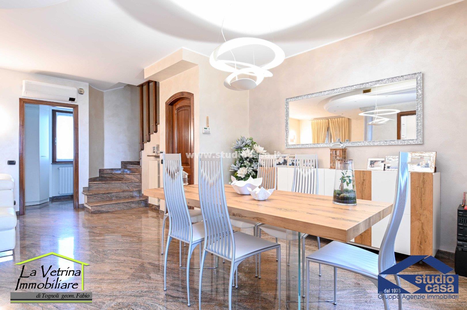 Villa Bifamiliare in vendita a Seriate