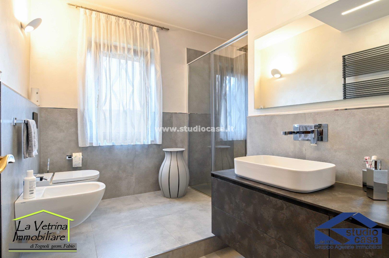Villa Bifamiliare in vendita a Seriate
