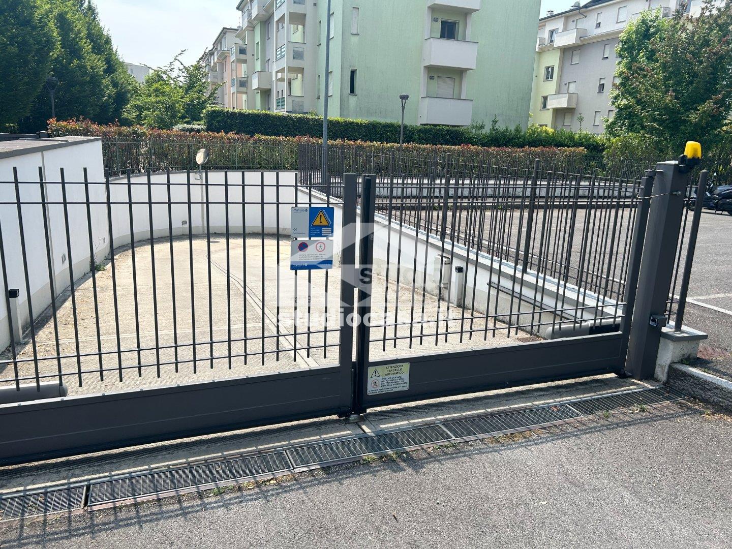Box / Autorimessa in vendita a Seriate