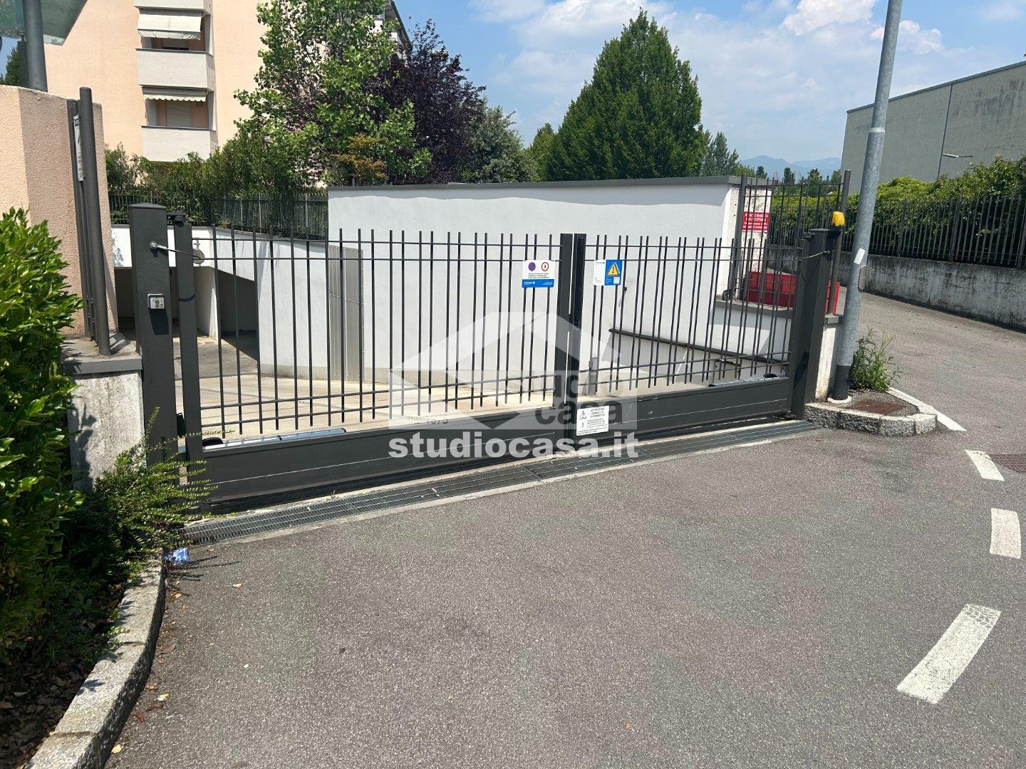 Box / Autorimessa in vendita a Seriate