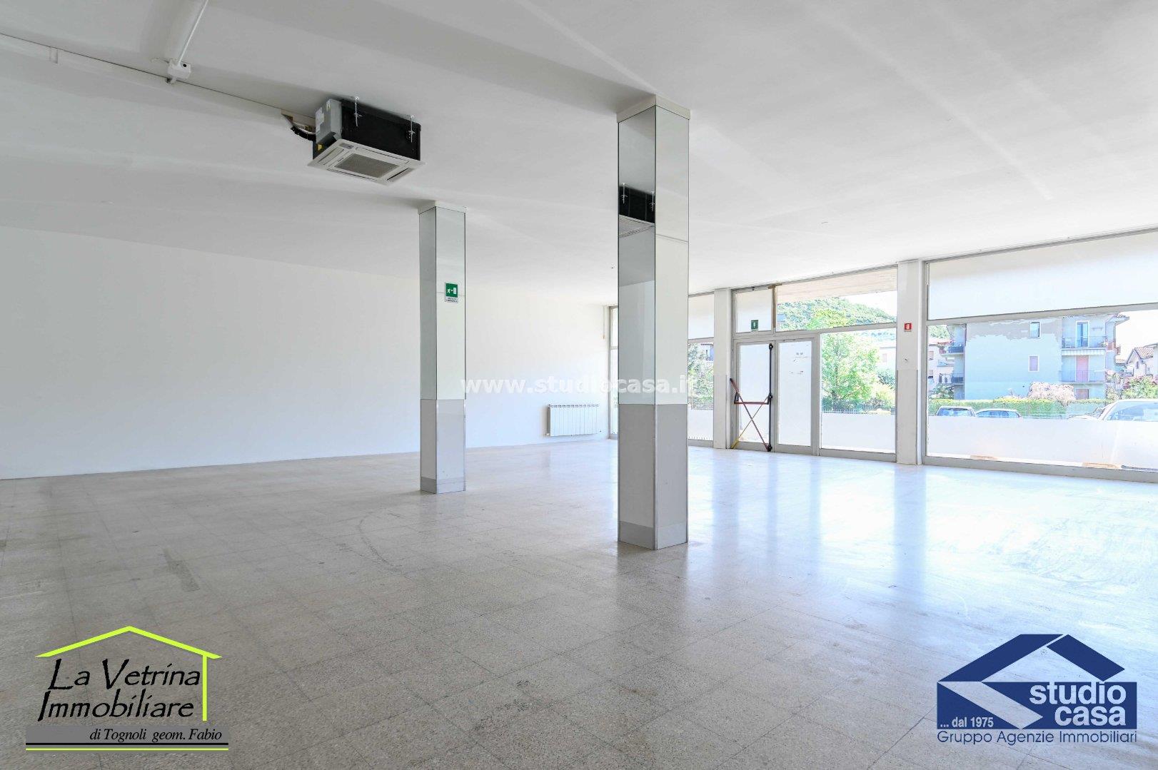 Negozio in affitto a Albano Sant