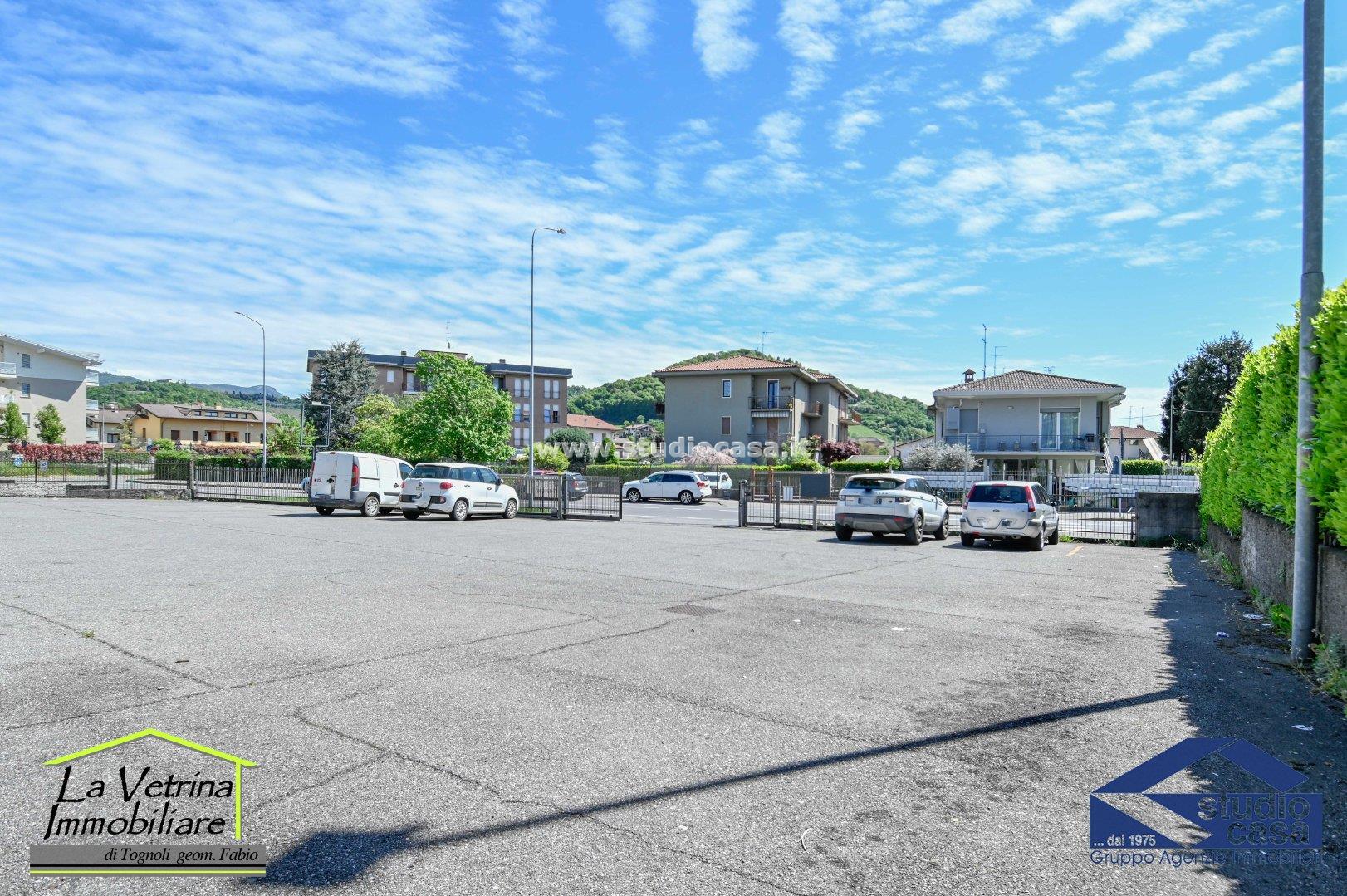 Negozio in affitto a Albano Sant