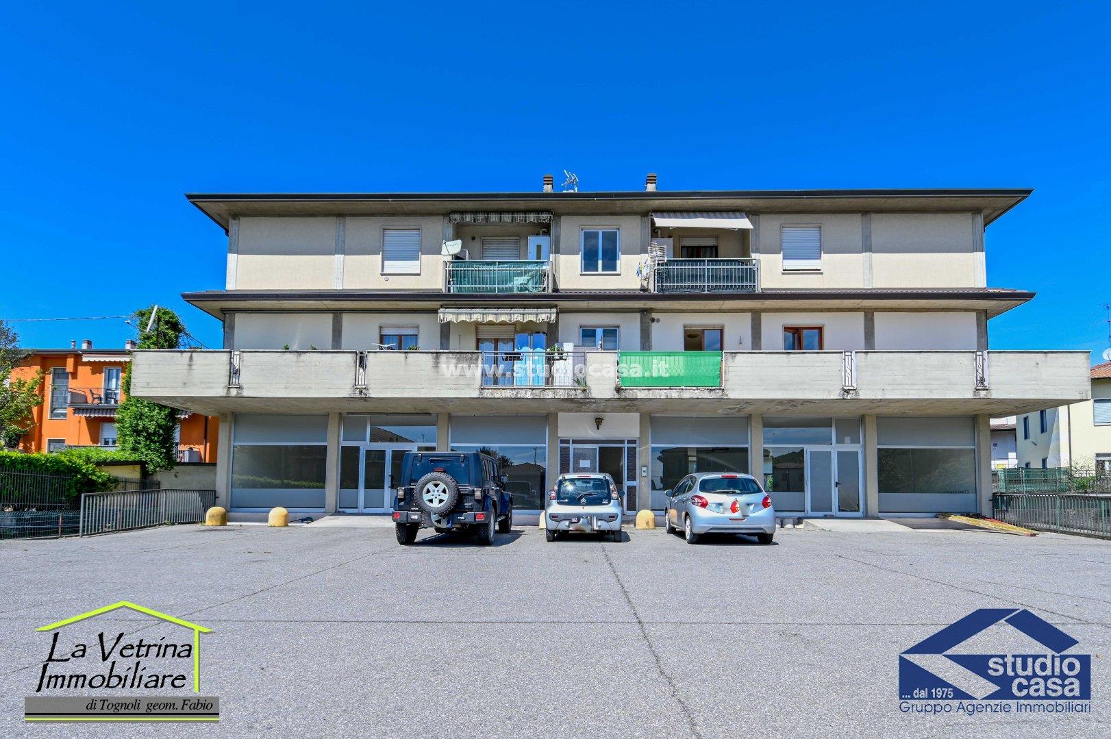 Negozio in affitto a Albano Sant