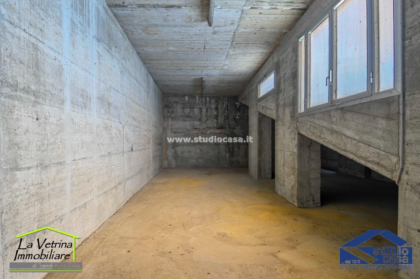 Magazzino in affitto a Bagnatica