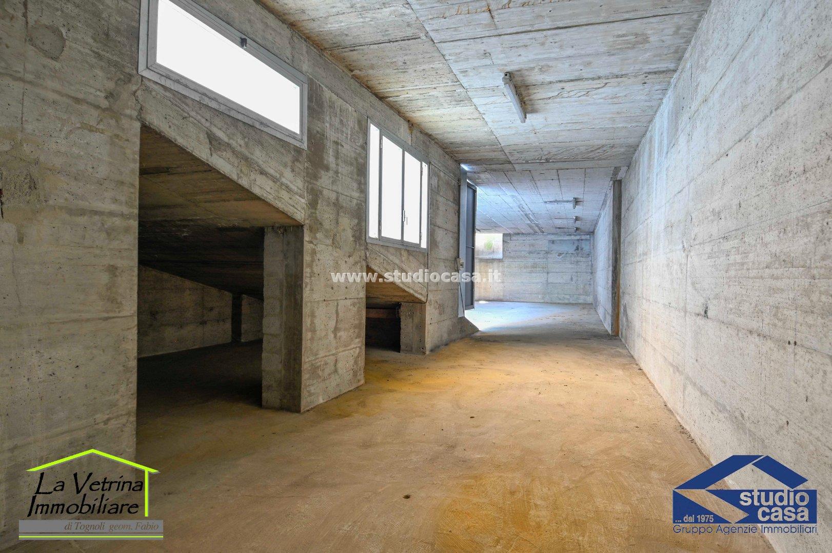 Magazzino in affitto a Bagnatica