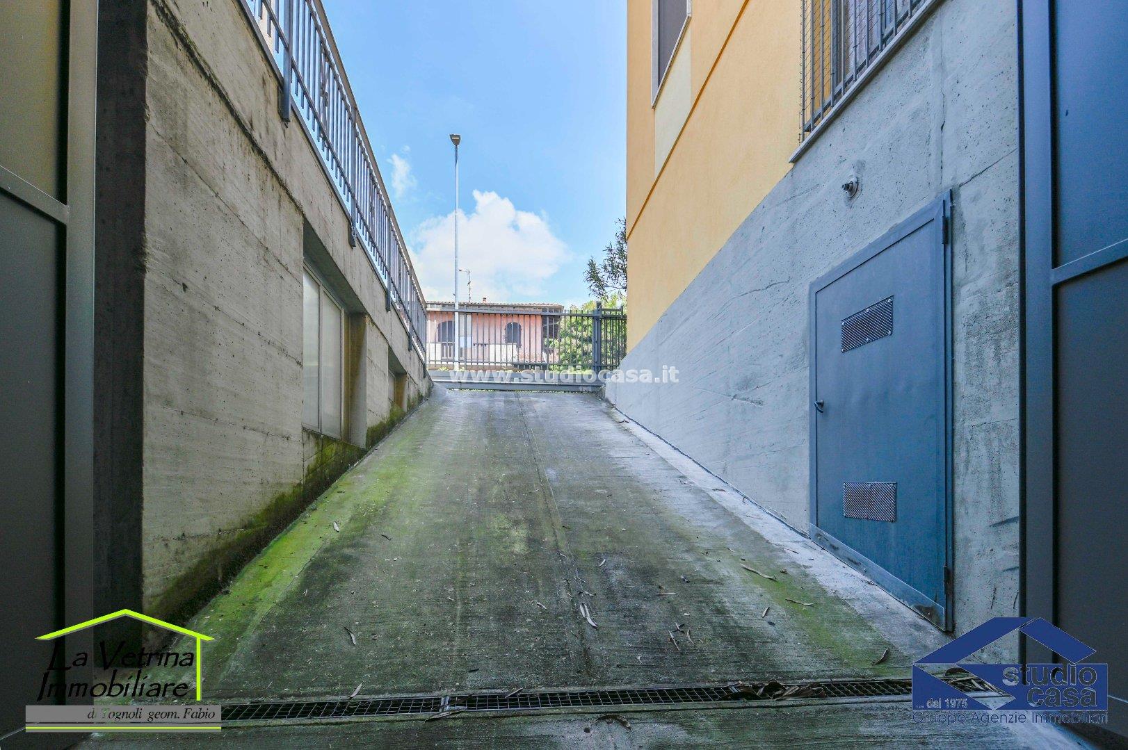 Magazzino in affitto a Bagnatica