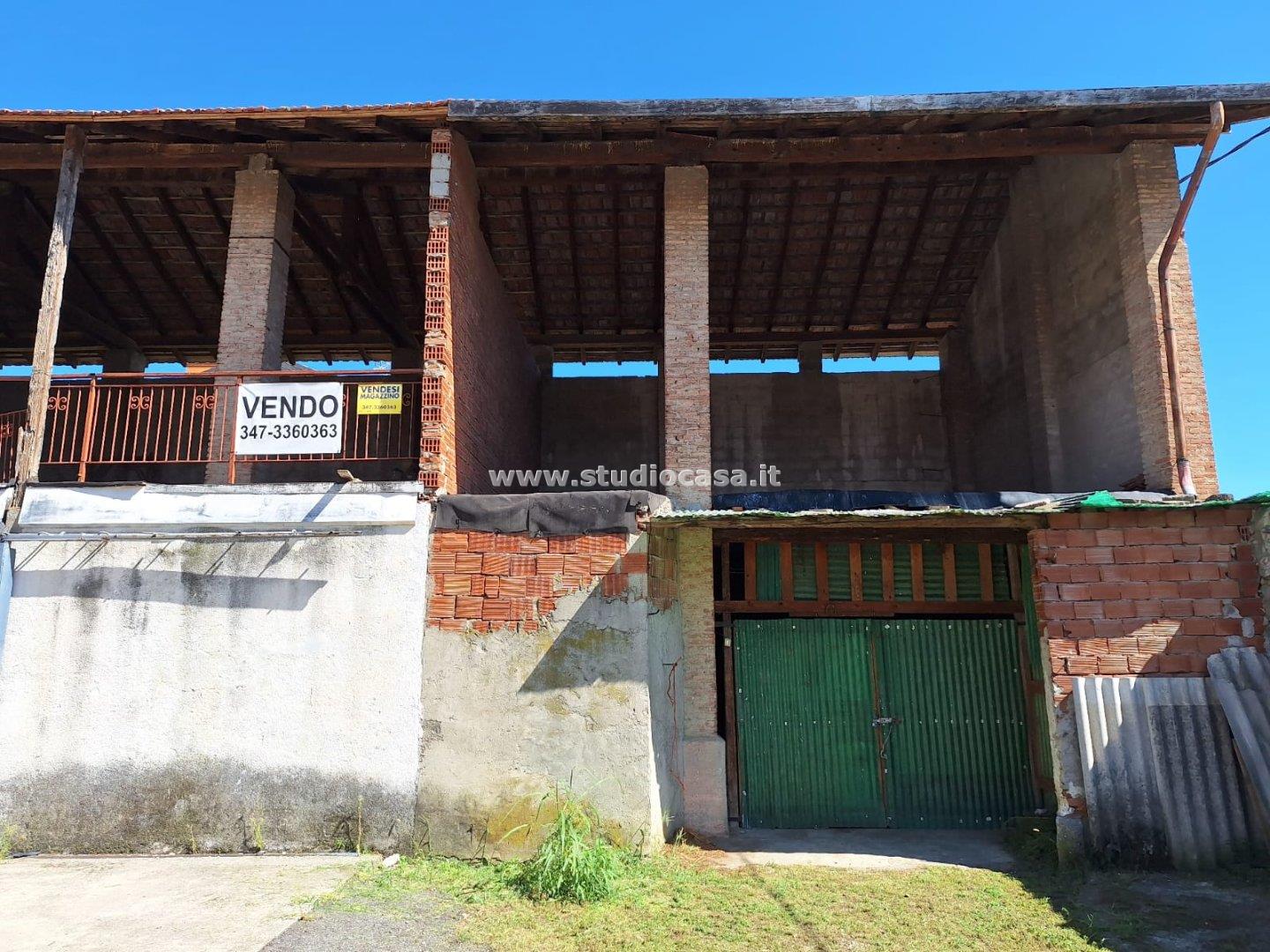 Magazzino in vendita a Brusaporto