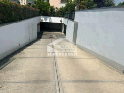 Box / Autorimessa in vendita a Seriate