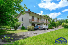 Villa Unifamiliare in vendita a Zandobbio
