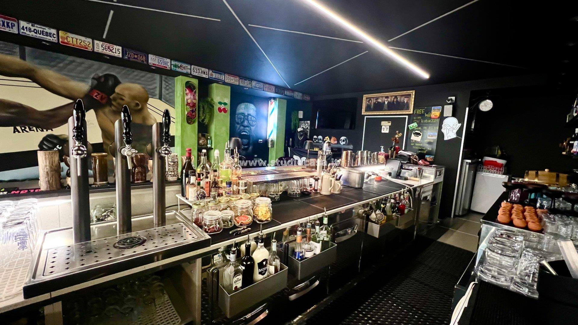 Bar/Pub in vendita a Nago-Torbole