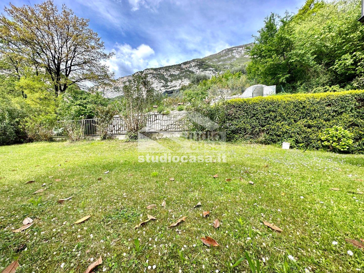 Villa Bifamiliare in vendita a Dro