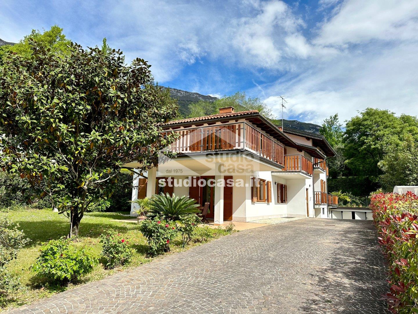 Villa Bifamiliare in vendita a Dro