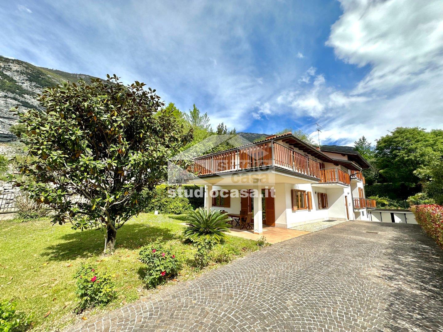 Villa Bifamiliare in vendita a Dro