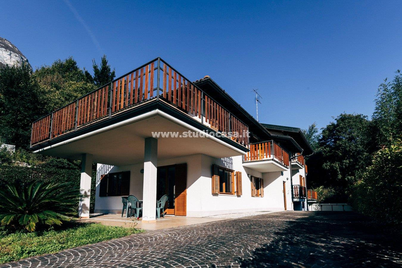 Villa Bifamiliare in vendita a Dro